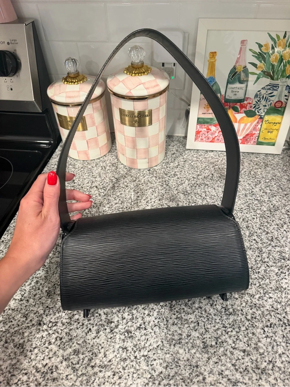 Louis Vuitton wear shoulder